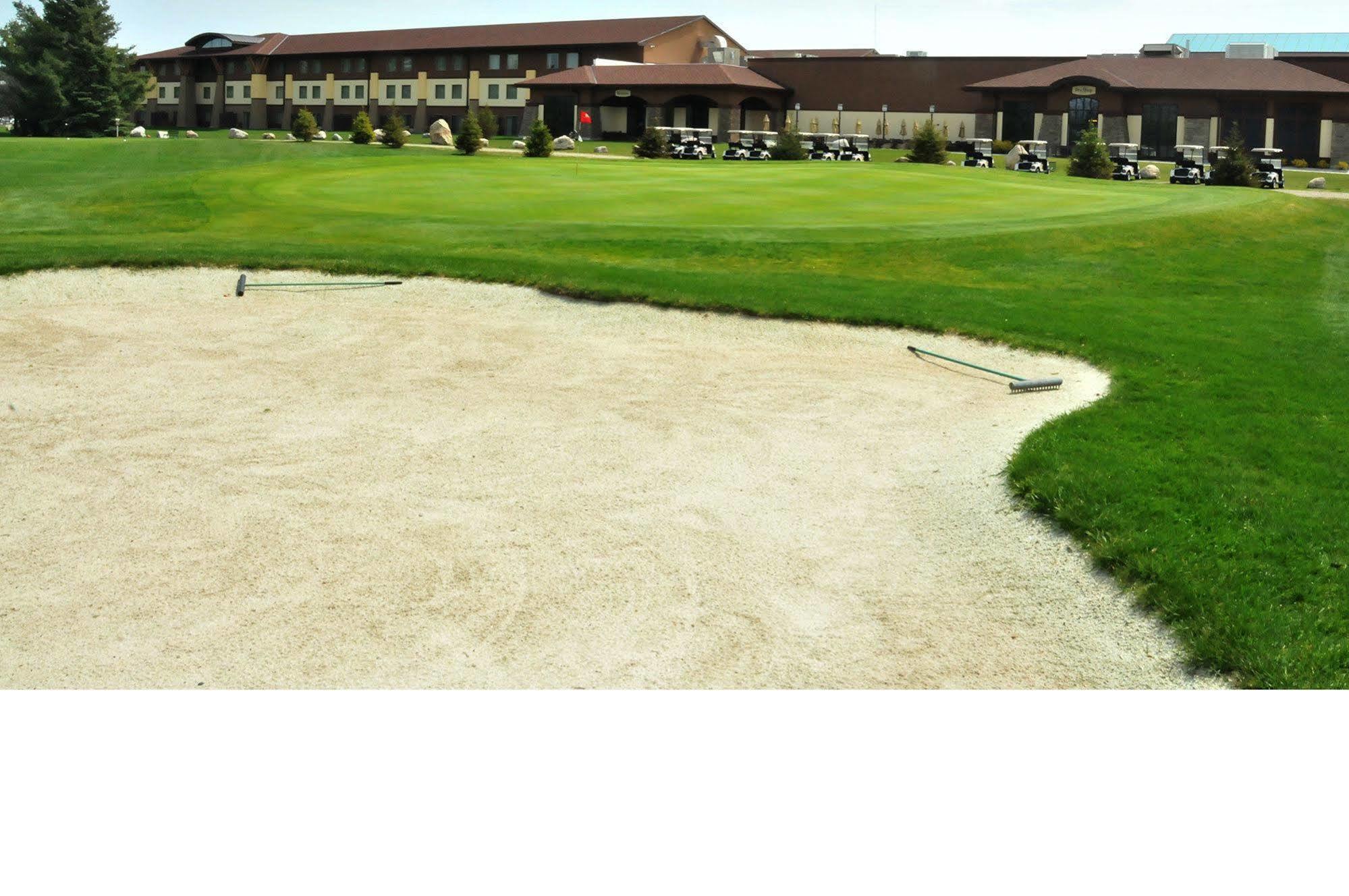 Soaring Eagle Waterpark And Hotel Mount Pleasant Exterior foto